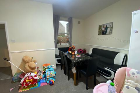 2 bedroom flat for sale, Ripple Road, Barking IG11 7RW