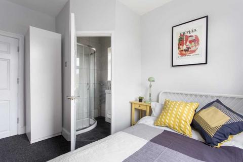 undefined, Shieldhall Street, London SE2