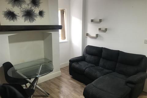 1 bedroom apartment to rent, Henbury Street, Manchester, M14