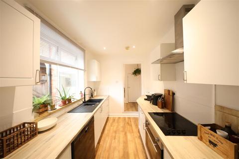 2 bedroom terraced house for sale, Sidmouth Street, Hull