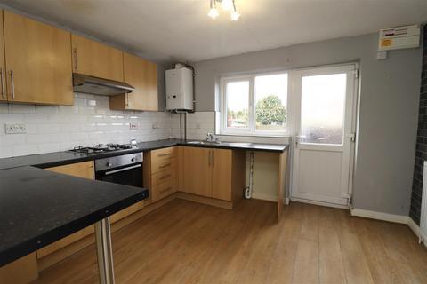 2 bedroom end of terrace house to rent, Southgate, Market Weighton