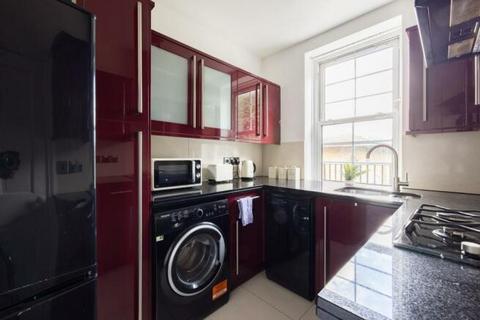 2 bedroom apartment to rent, Swan Mead, London