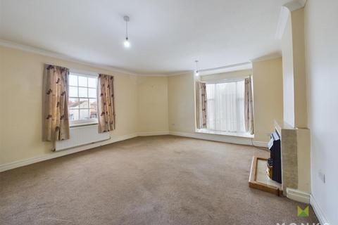 2 bedroom apartment to rent, York Street, Oswestry