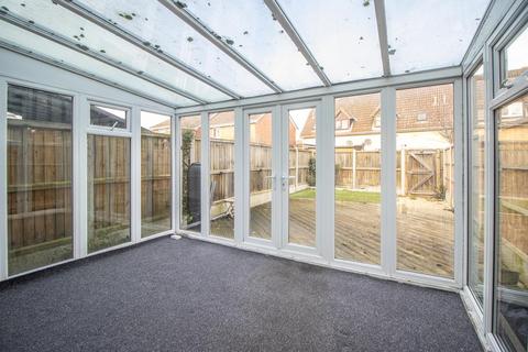 18 Allerton Close, Rochford, SS4 3AR