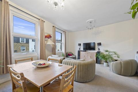 2 bedroom flat for sale, Queens Crescent, NW5