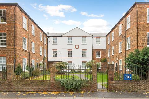 3 bedroom apartment for sale, Hampton Road, Teddington, Middlesex, TW11