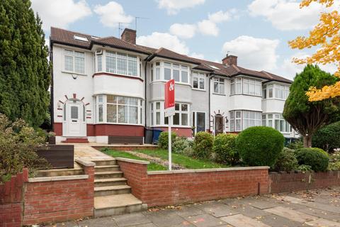 4 bedroom end of terrace house for sale, Hampden Way, London N14