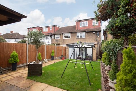 4 bedroom end of terrace house for sale, Hampden Way, London N14