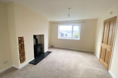 3 bedroom terraced house to rent, High Street, Ashcott