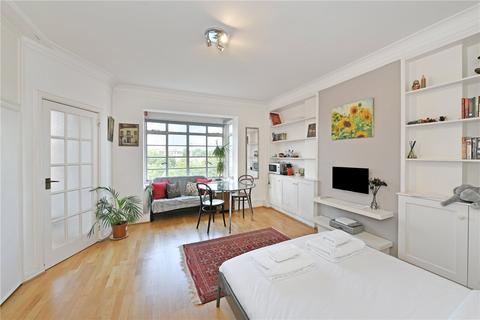 Studio to rent, Rossmore Court, Park Road, London, NW1