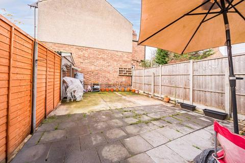 3 bedroom terraced house for sale, Perth Road, Wood Green, London, N22