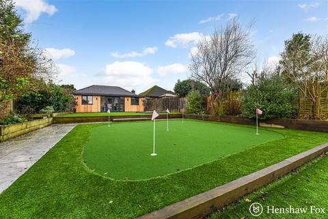 4 bedroom detached house for sale, Rownhams Lane, North Baddesley, Hampshire