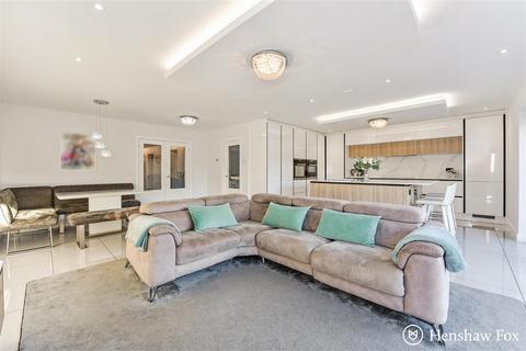 180 Rownhams Lane, North Baddesley, Southampton, SO52 9LQ