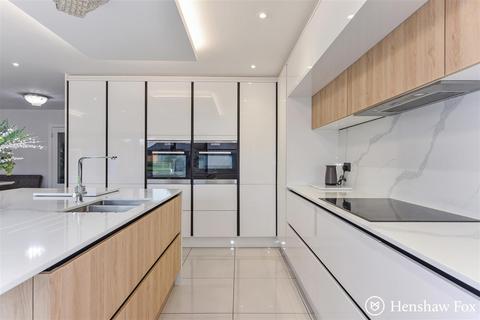 180 Rownhams Lane, North Baddesley, Southampton, SO52 9LQ