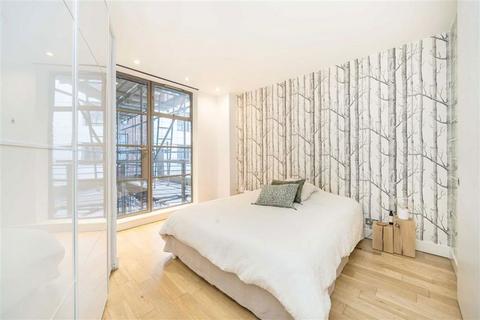 2 bedroom flat for sale, Great Sutton Street, London EC1V