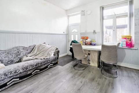 16 Bilton Place, Bradford, BD8 8JS
