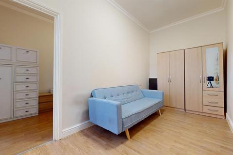 1 bedroom flat to rent, West Cromwell Road, London SW5