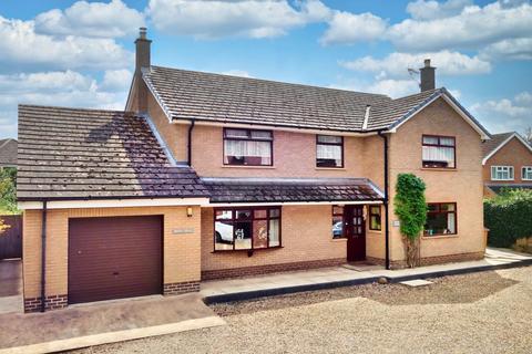 4 bedroom detached house for sale, Beckside, Barmby Moor