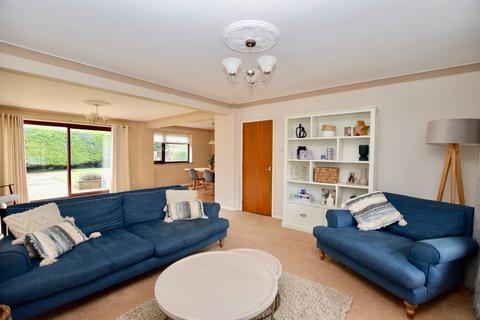 Brook House Beckside, Barmby Moor, York, YO42 4EX