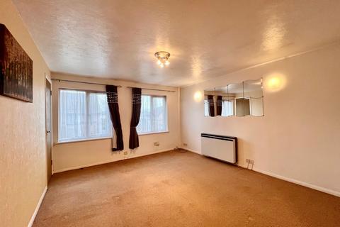 1 bedroom apartment to rent, Maypole Road, Gravesend, Kent, DA12 2LP