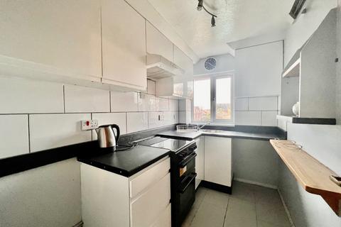 1 bedroom apartment to rent, Maypole Road, Gravesend, Kent, DA12 2LP