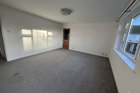 2 bedroom maisonette to rent, Sanderstead Court, Addington Road