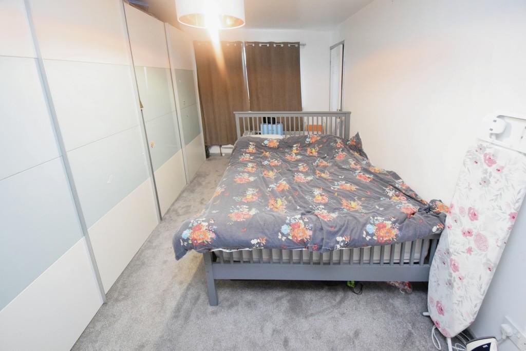 8b1918a6-Bedroom 201