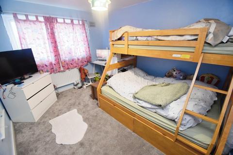 19 Raistrick Way, Shipley, BD18 2PJ