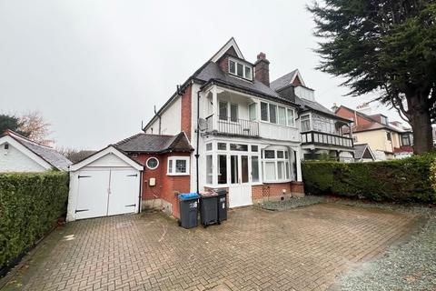 5 bedroom semi-detached house to rent, Highfield Road, West Purley