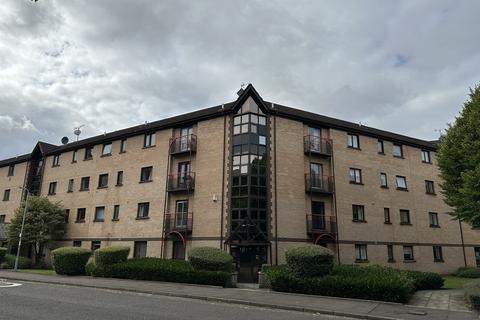 3 bedroom flat to rent, Riverview Dr, Glasgow G5