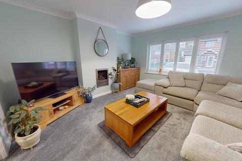 3 bedroom semi-detached house for sale, Oak Manor Drive, Cheltenham