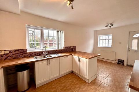 3 bedroom semi-detached house to rent, Hazel Street, Sutton In Ashfield, Nottinghamshire