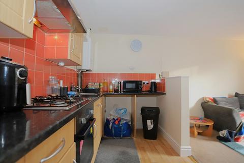 2 bedroom apartment for sale, East Street, Newton Abbot, TQ12 2JP