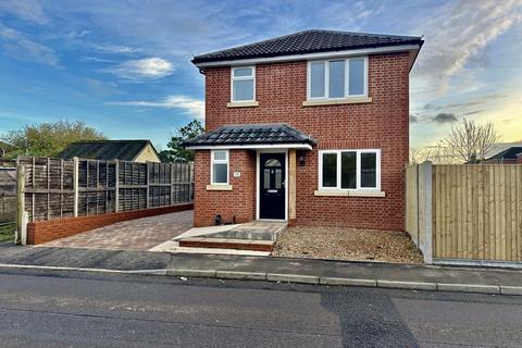 3 bedroom detached house to rent, Rose Road, Totton, Southampton