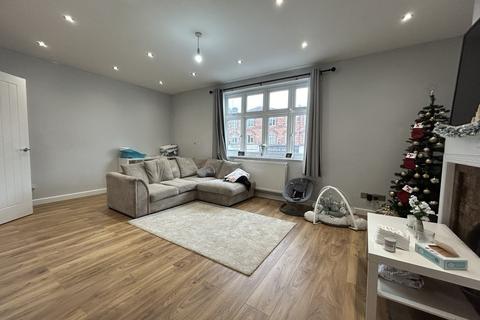 1 bedroom flat for sale, The Broadway, Potters Bar EN6