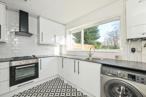 2 bedroom apartment to rent, The Square, Liphook