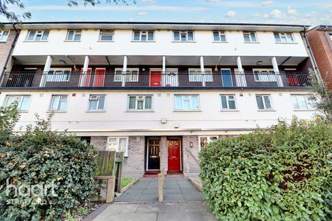 3 bedroom maisonette for sale, Disraeli Road, Forest Gate