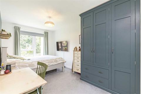 2 bedroom flat for sale, Bowen Drive, London SE7