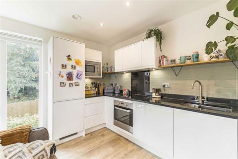 Flat 101, Cassidy House, 3 Bowen Drive, London, SE7 7GA