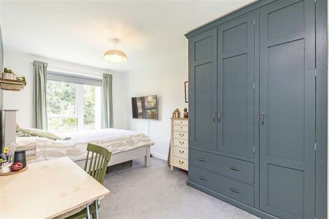 Flat 101, Cassidy House, 3 Bowen Drive, London, SE7 7GA