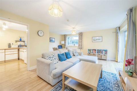 2 bedroom flat for sale, Clarence Avenue, London SW4