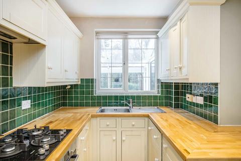 4 bedroom house to rent, Robin Hood Way, London SW15