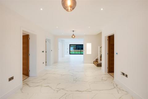 5 bedroom detached house for sale, Beautiful Contemporary Detached Family Residence Of  3,500 plus Sq Ft