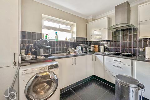 2 bedroom semi-detached bungalow for sale, Hillcrest, Kirby-le-soken, Frinton-on-Sea