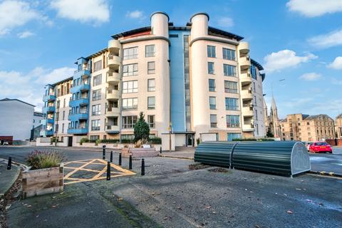 3 bedroom flat for sale, 18/3 Coburg Street, Edinburgh, EH6 6HL