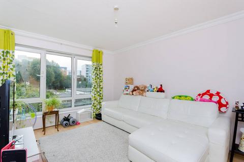 2 bedroom flat to rent, Biggerstaff Road, Stratford, London, E15