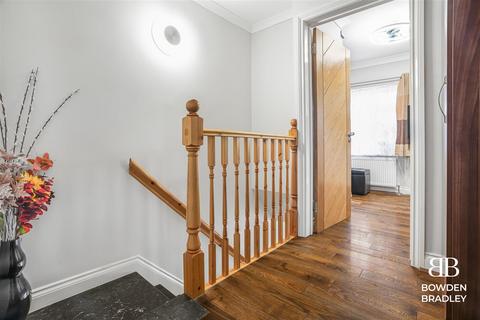 57 Verderers Road, Chigwell, IG7 4NA
