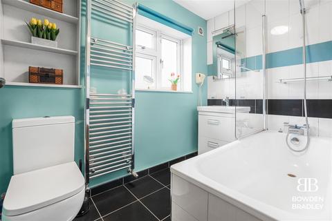 57 Verderers Road, Chigwell, IG7 4NA