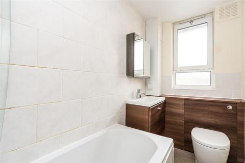 68 Adams Gardens Estate, London, SE16 4JG
