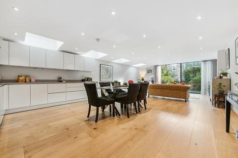 2 bedroom flat for sale, Danehurst Street, London